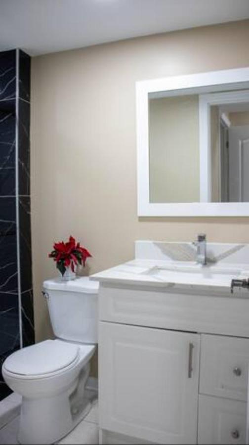 Riz Khan Peaceful Mississauga Home Экстерьер фото