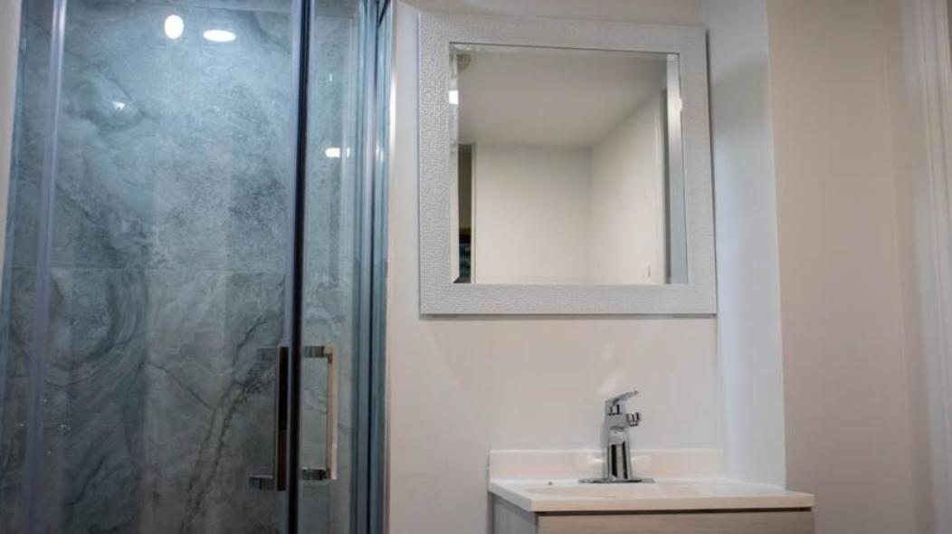 Riz Khan Peaceful Mississauga Home Экстерьер фото